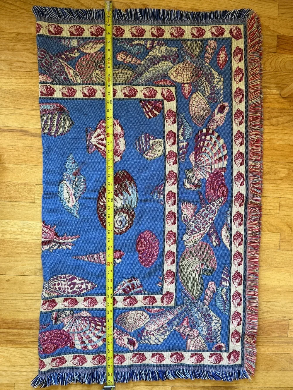 N/A woven throw